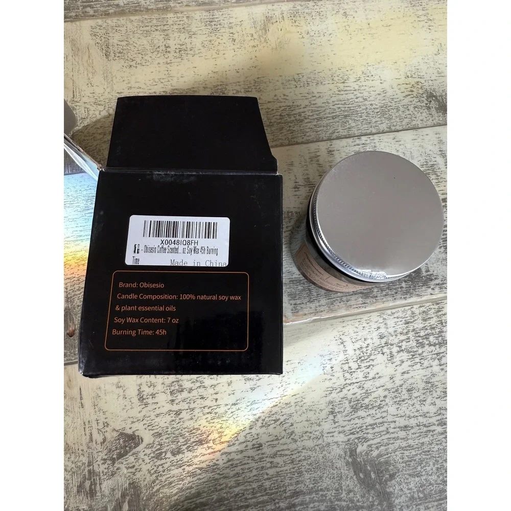 Obsesio Coffee Scented Soy Wax Candle‎ 7 oz And Green Throw Blanket Bundle